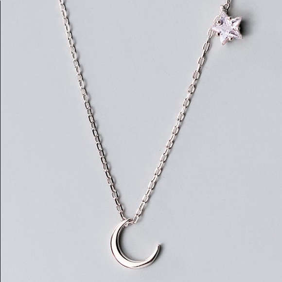 NEW 925 Sterling Silver Single Star Moon Necklace - Picture 3 of 3